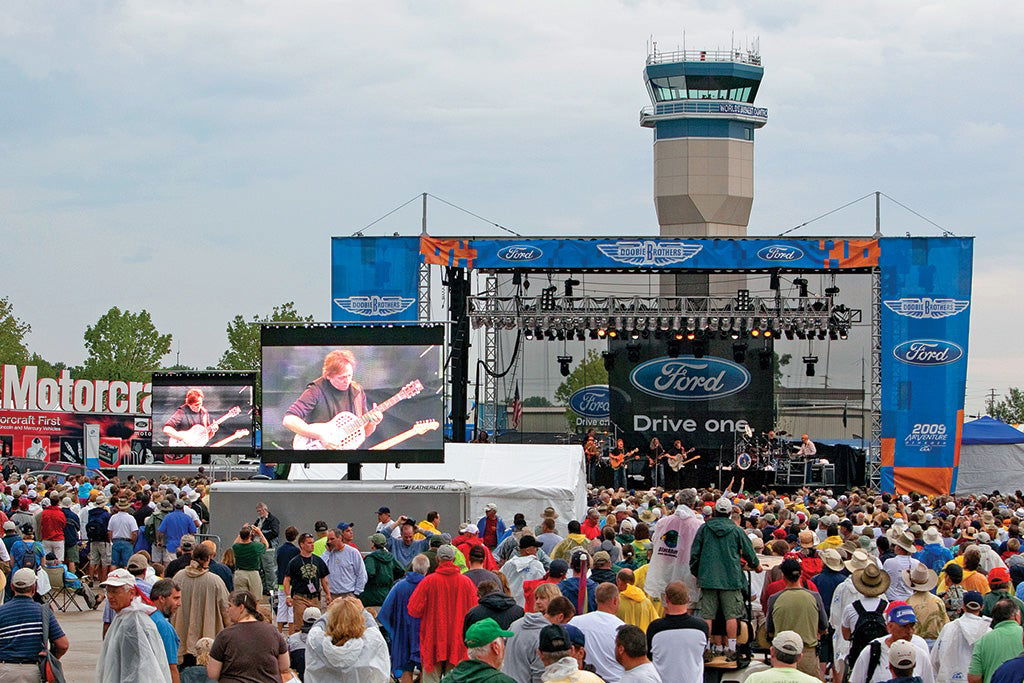 FLY1109_Osh14.jpg